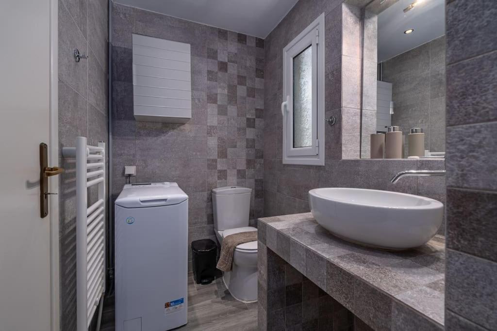 Peaceful 2 Bedroom In Glyfada Center Ateny Zewnętrze zdjęcie